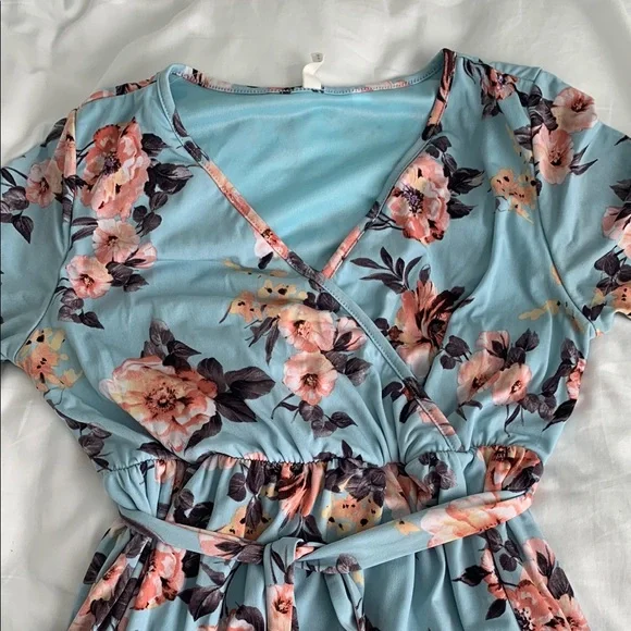 Maternity Pinkblush Floral Wrap dress - Picture 3 of 10